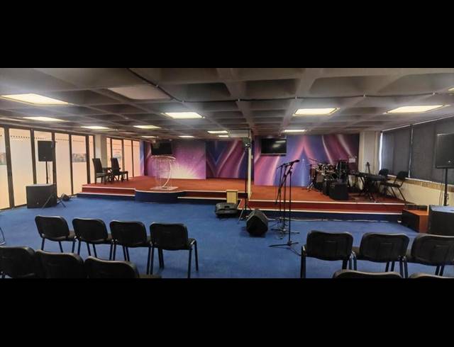 BUSINESS PROPERTY TO RENT IN LYNNWOOD